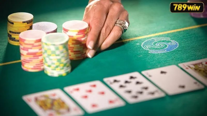 Poker là trò chơi bài phổ biến nhất hiện nay trong các sòng bạc thu hút người chơi tìm đến